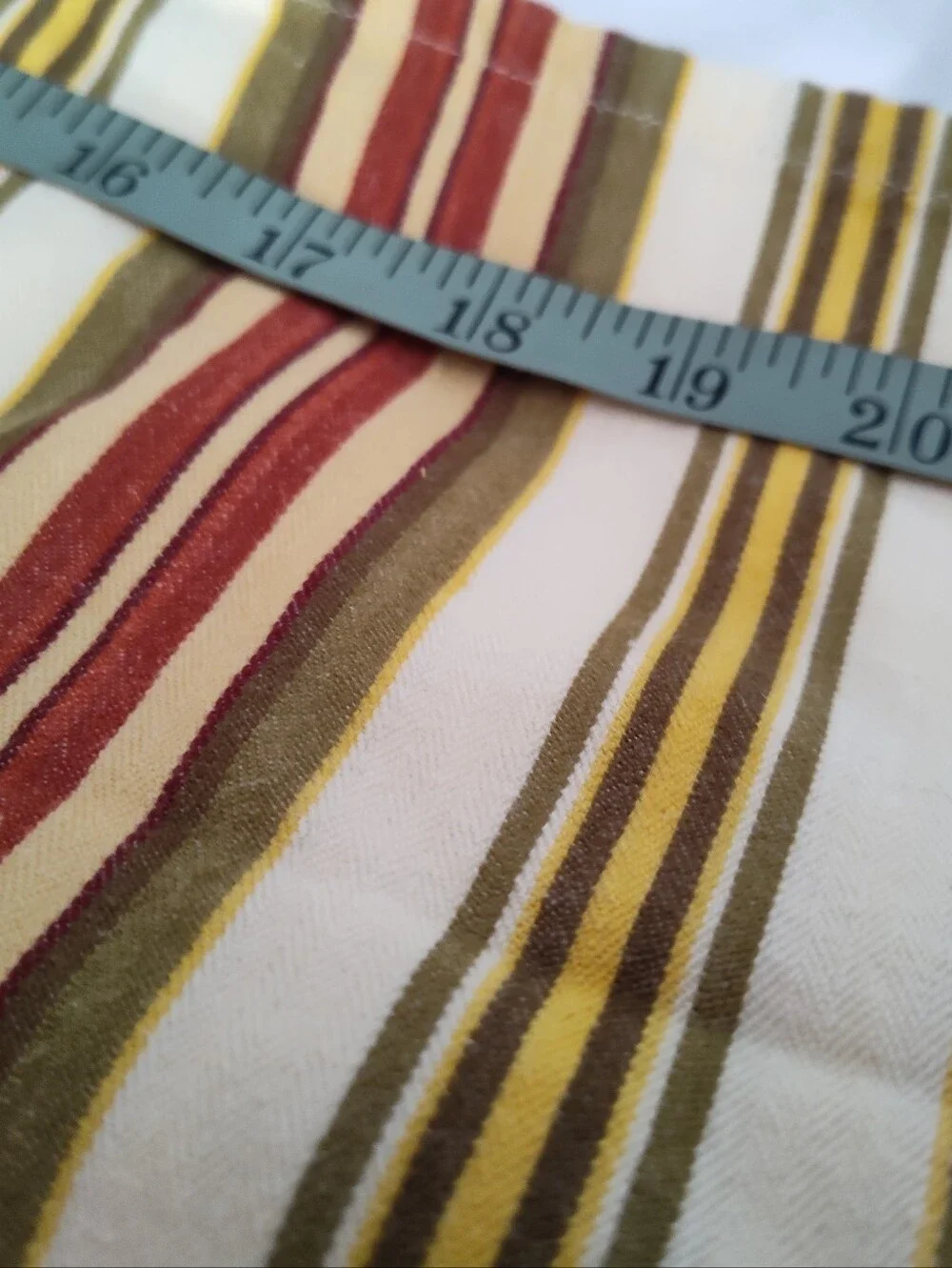 Set of 4 Pier 1 Imports Striped Cloth Napkins 20x21 Red Gold Green Cotton Table